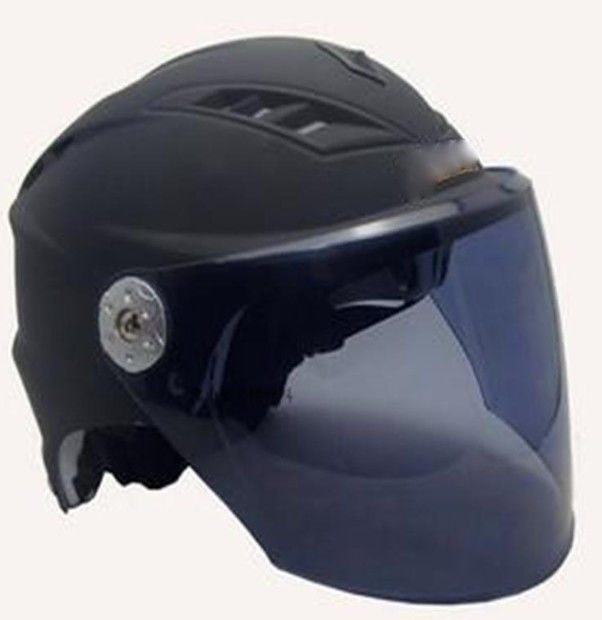 Части пластмассы шлема Х13 мотоцикла отливая в форму
